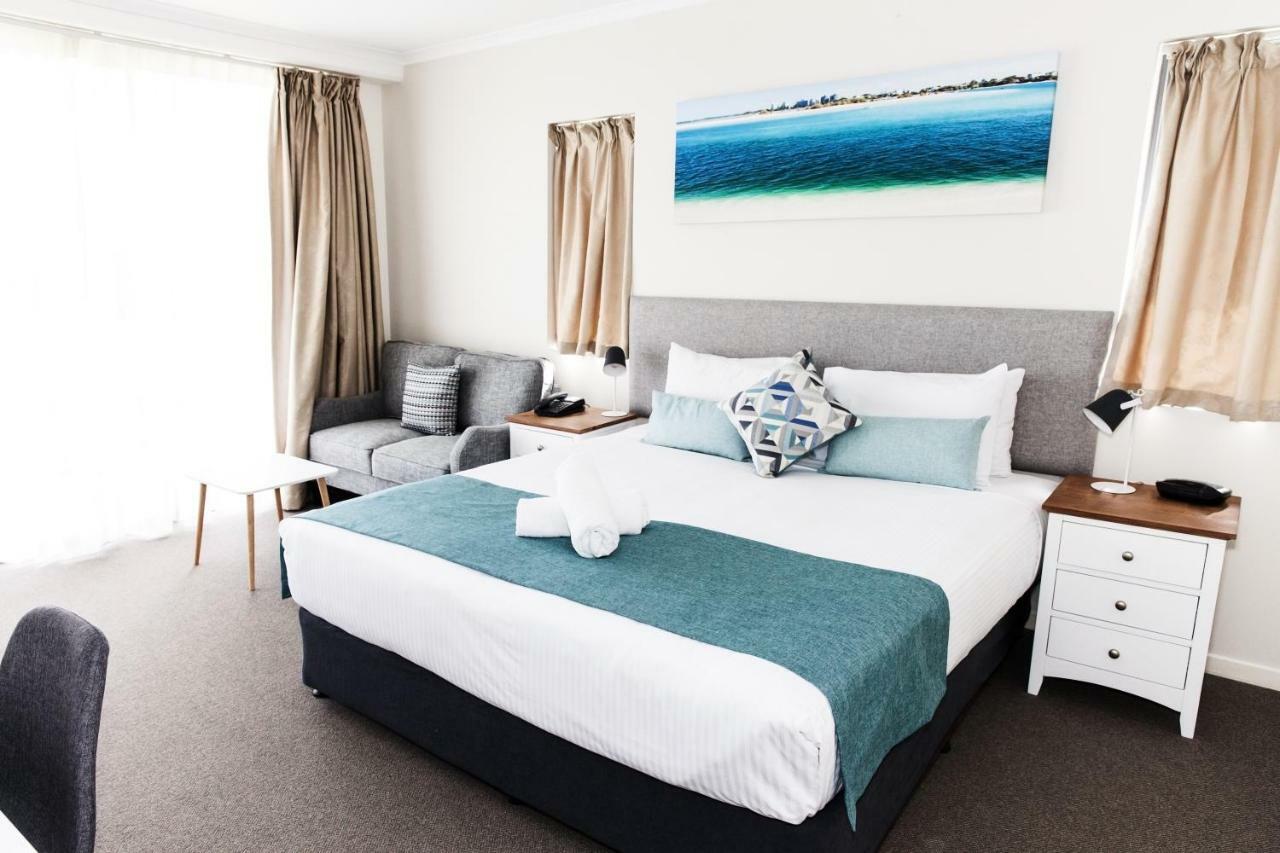 Ocean Views Resort Caloundra Exterior photo